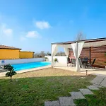 Charming Rose 1&2 With Pool Poreč