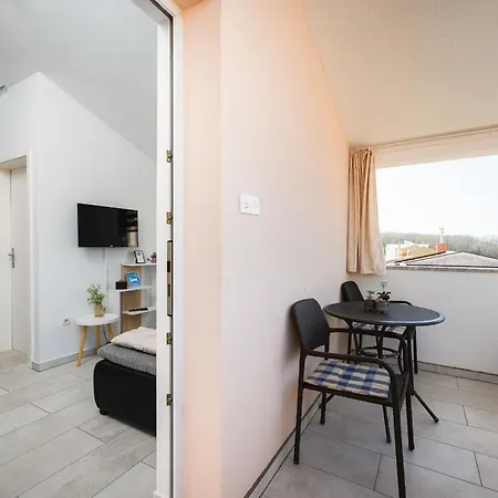 Charming Rose 1&2 With Pool Apartamento