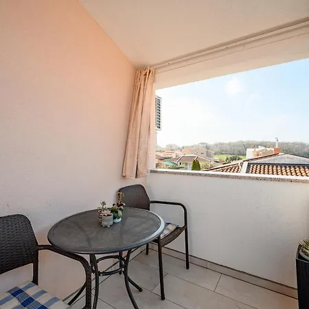 Apartment Charming Rose 1&2 With Pool