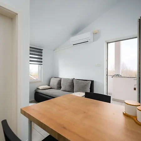 Apartment Charming Rose 1&2 With Pool Porec