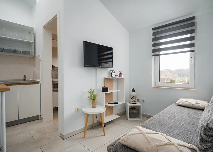 아파트 Charming Rose 1&2 With Pool *