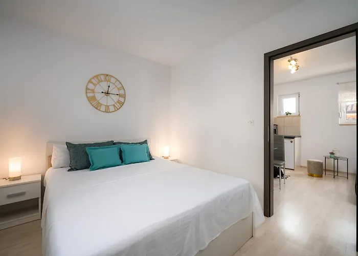 아파트 Charming Rose 1&2 With Pool