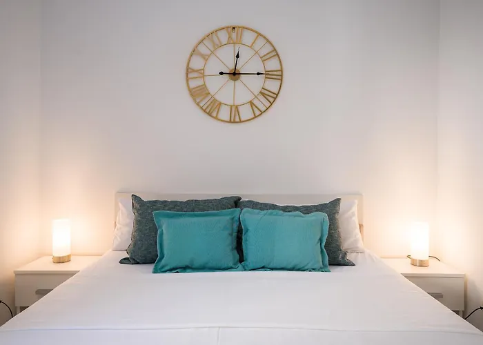 Charming Rose 1&2 With Pool Apartman