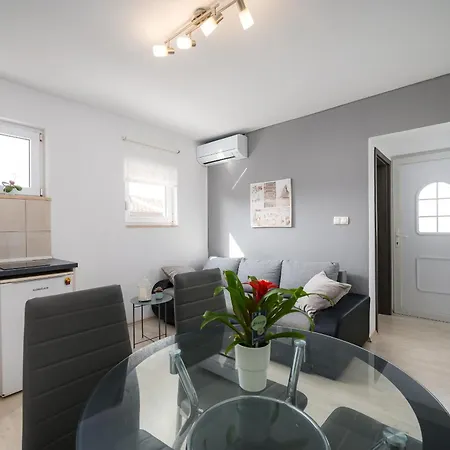 Appartement Charming Rose 1&2 With Pool Poreč